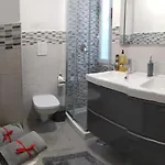 Casetta Di Myra 招待所 3*